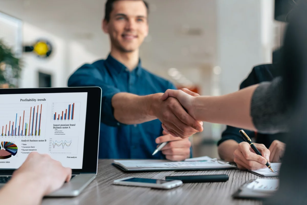 Ranking firm klimatyzacyjnych w Warszawie 2025: montaż, serwis, ceny i opinie mieszkańców